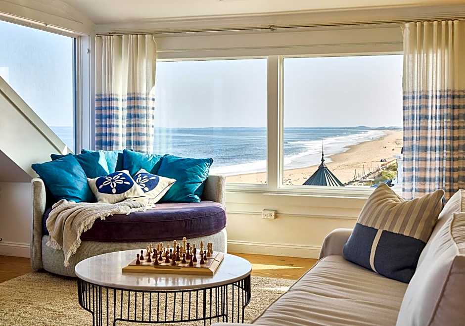 Blue - Inn on the Beach