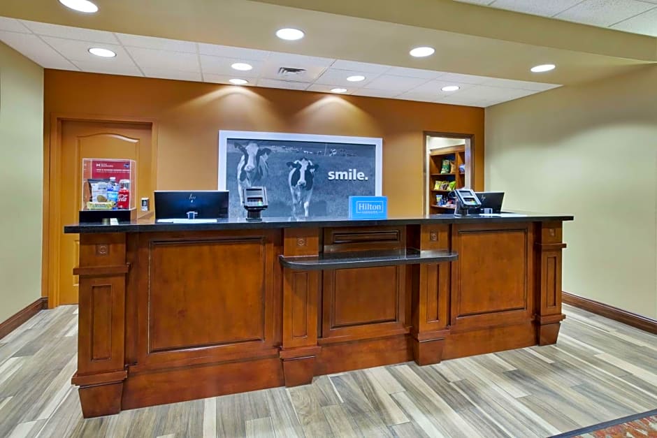 Hampton Inn & Suites Wichita-Northeast
