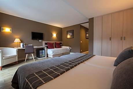 Triple Room (2 Adults + 1 Child)