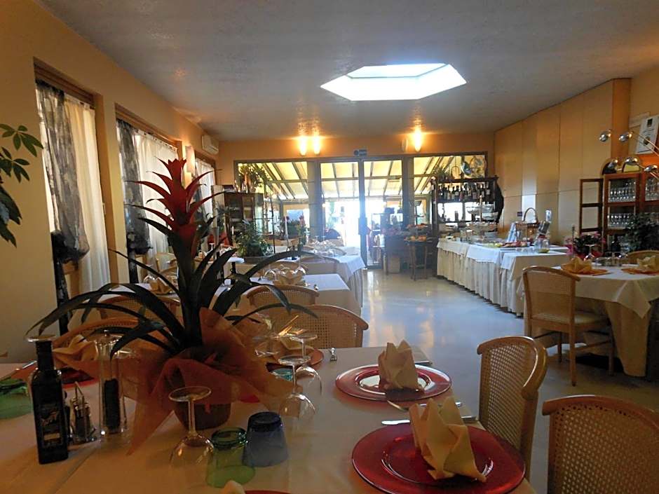 Hotel Ristorante Miralago