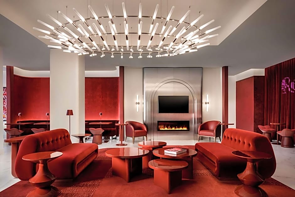 Revery Toronto Downtown, Curio Collection by Hilton