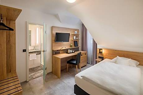 Single Comfort Room