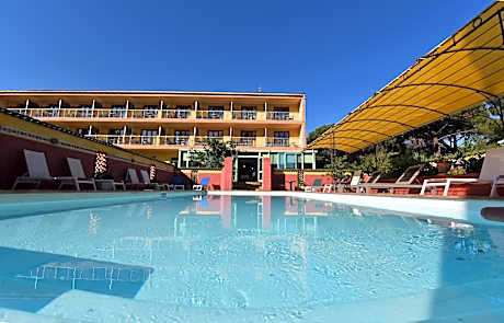 Hotel Cyrnea