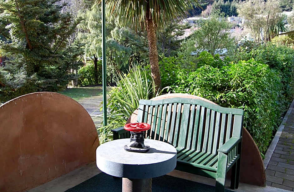 Queenstown Holiday Park Creeksyde