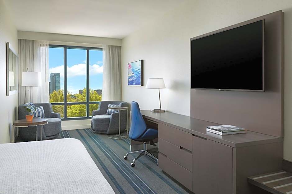 Courtyard by Marriott Boston Cambridge