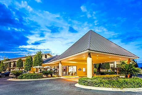 Days Inn by Wyndham Lake Park/Valdosta