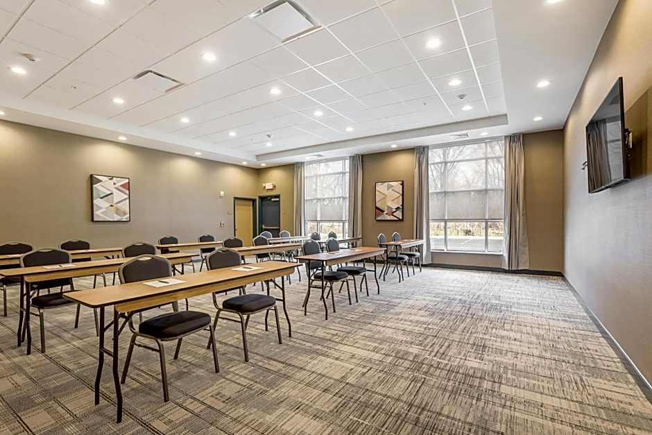 Four Points by Sheraton Elkhart