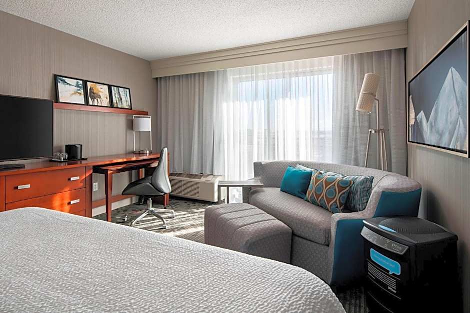 Courtyard by Marriott Denver Airport