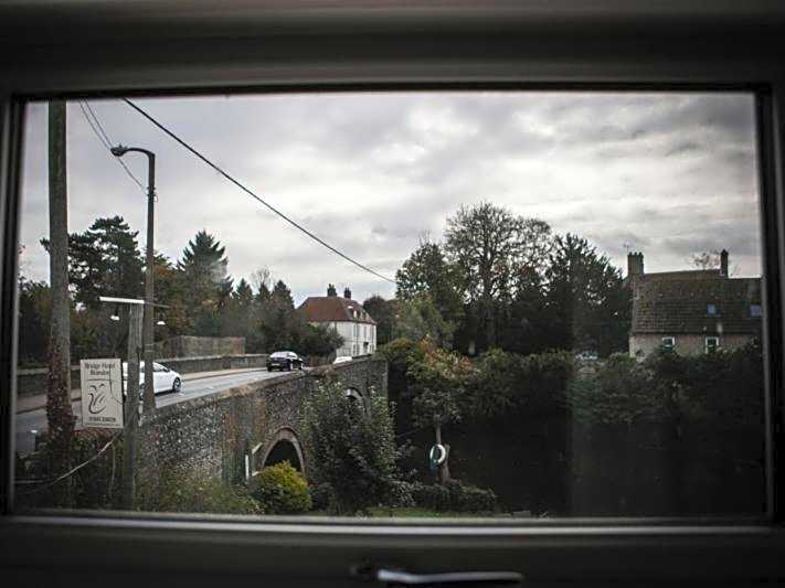 Bridge Hotel Brandon