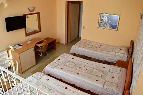 Quadruple Room for 4 People