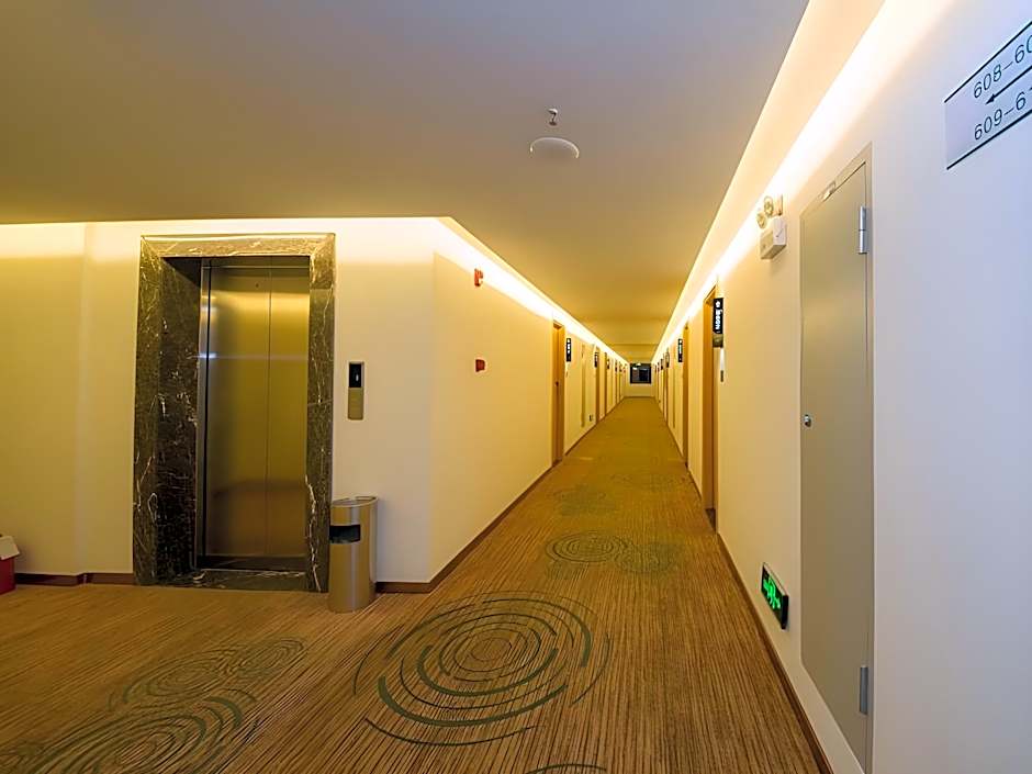 GreenTree Inn Qionghai Bo'ao Railway Station