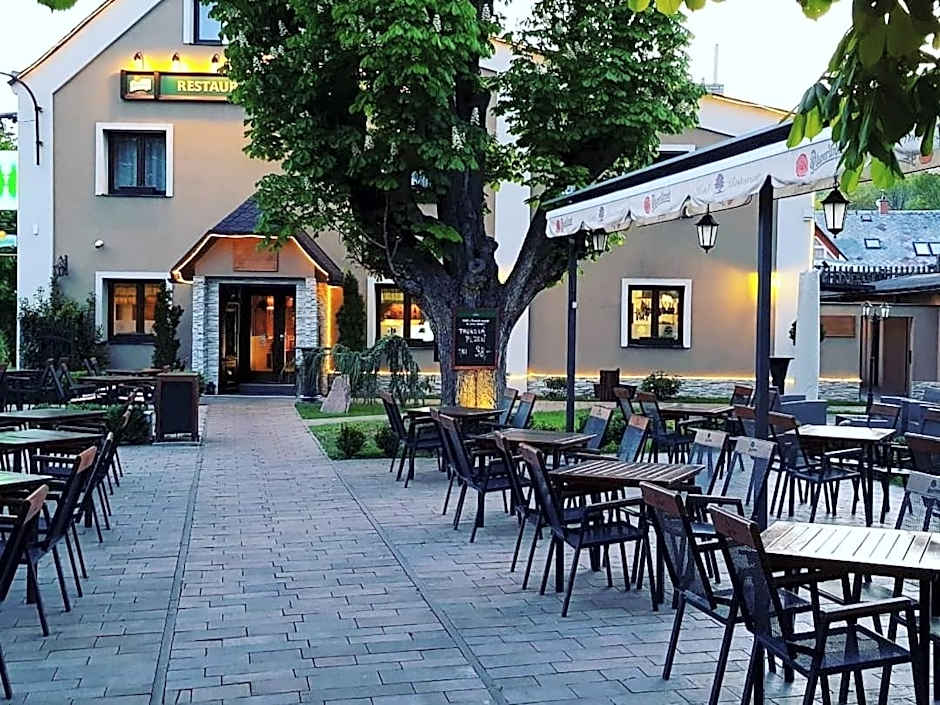 Hotel & Restaurant Pod Kaštany