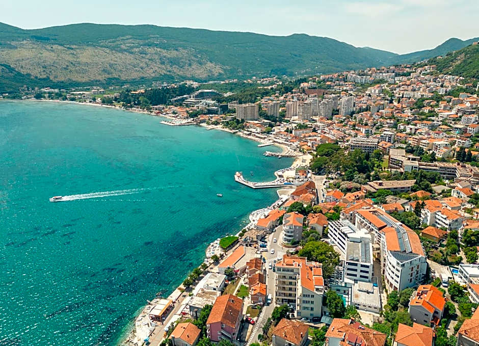 Depadans Hotela TALIA