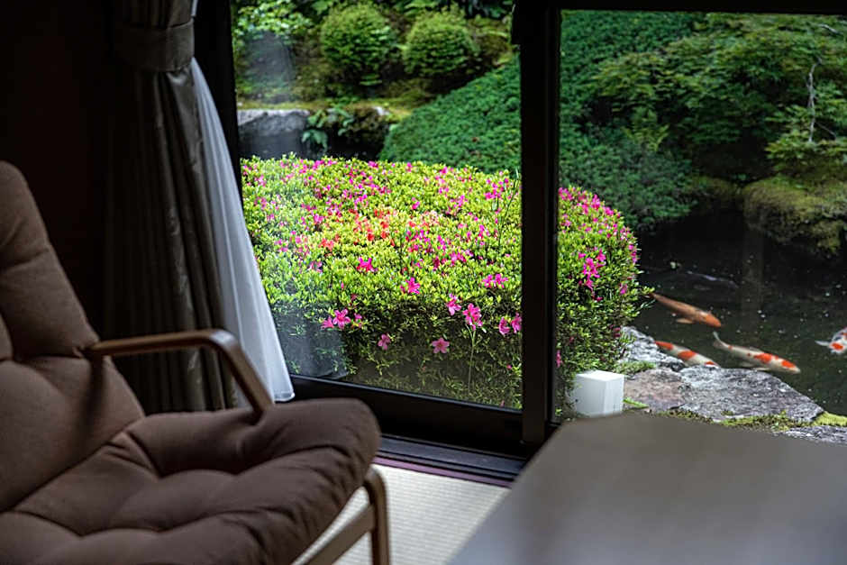 Japanese Ryokan Seryo