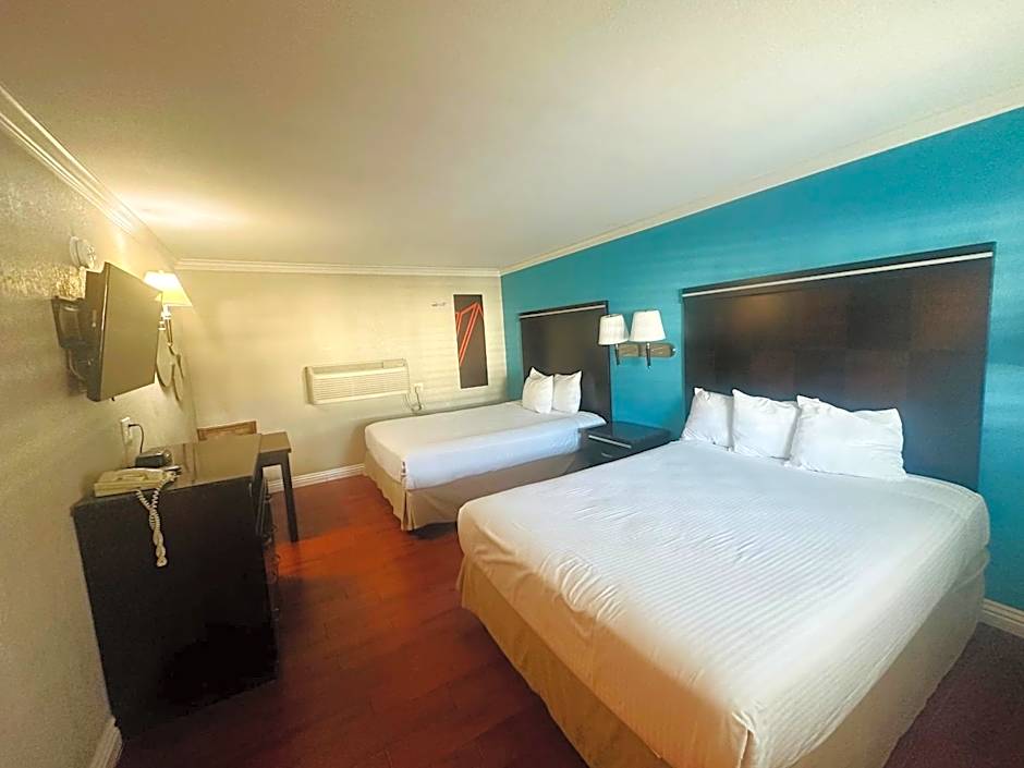 Casa Blanca Hotel & Suites Orange SR-55 Freeway, Near Honda Center, Chapman University, Disneyland