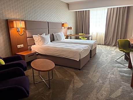 Double Executive Room 2 Single Beds