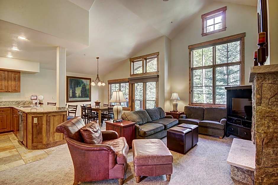 Mountain Thunder Lodge