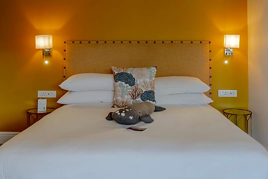 One Marine Drive Boutique Hotel & Spa by The Living Journey Collection