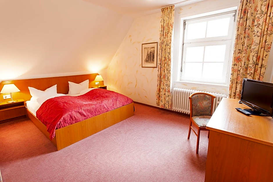 Photo 1 of 4 of Double Room
