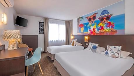 Triple Room (2 Adults + 1 Child)