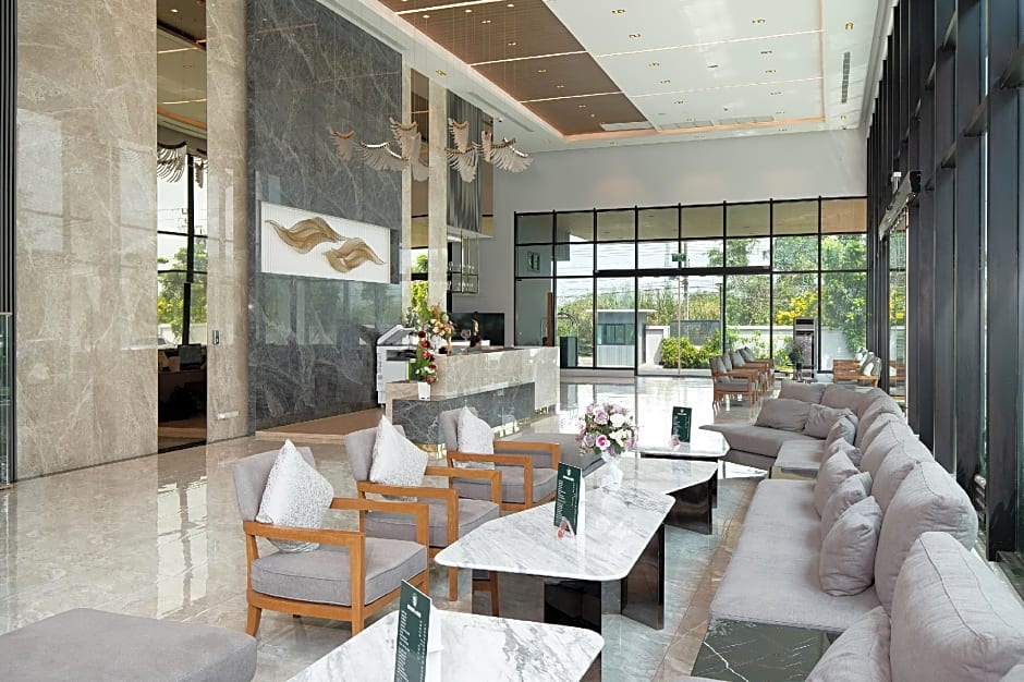 Crystal Srivaree Suvarnabhumi Hotel