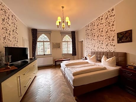 Doppelzimmer-Ensuite mit Dusche