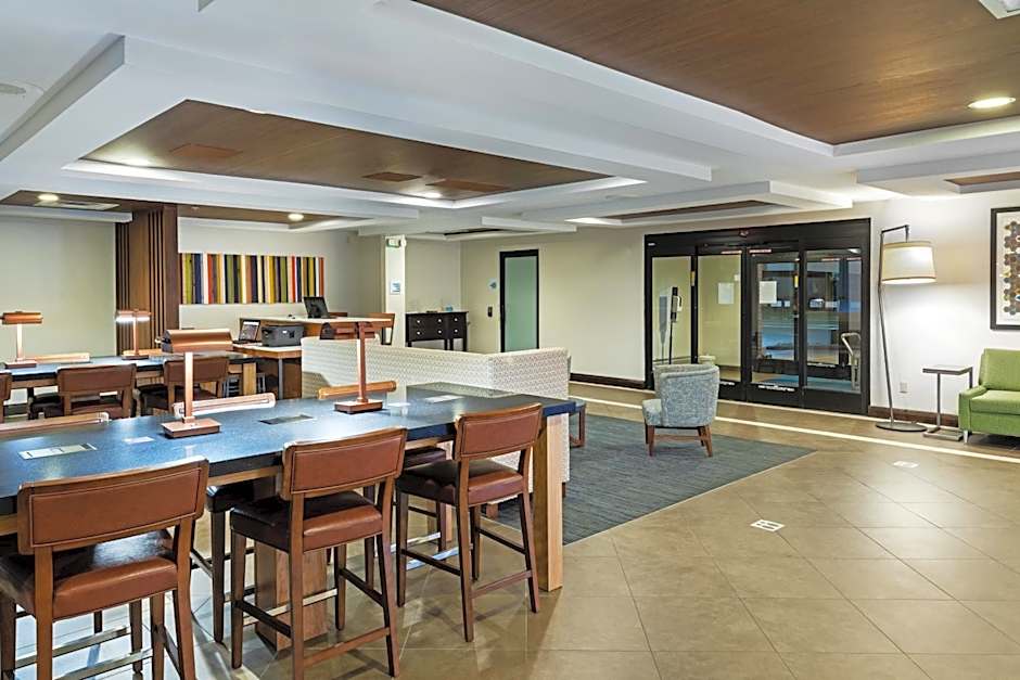Holiday Inn Express Hotel & Suites Picayune By IHG