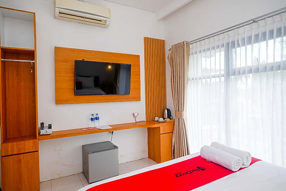 RedDoorz near Ambarrukmo Area