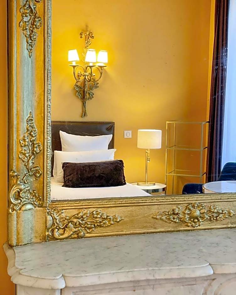 Hotel Des Deux Continents