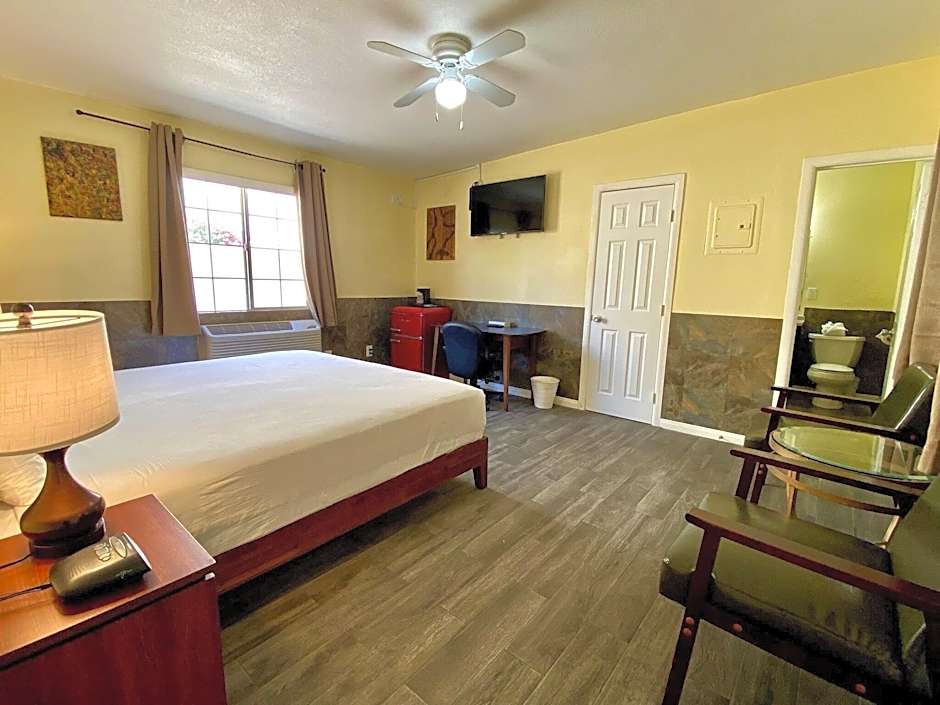 Europa Inn & Suites