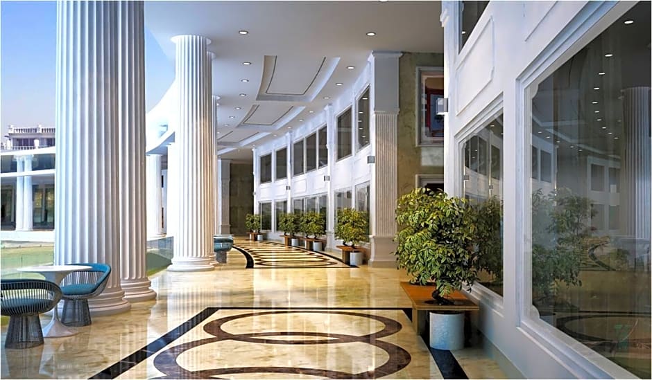 Amanora The Fern Pune, Series by Marriott