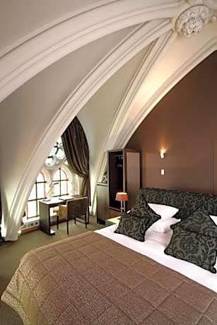 Elite Junior Suite in Church area