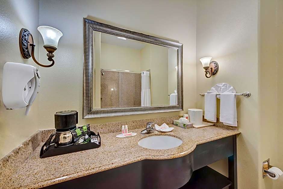 Super 8 by Wyndham Hidalgo/McAllen Area