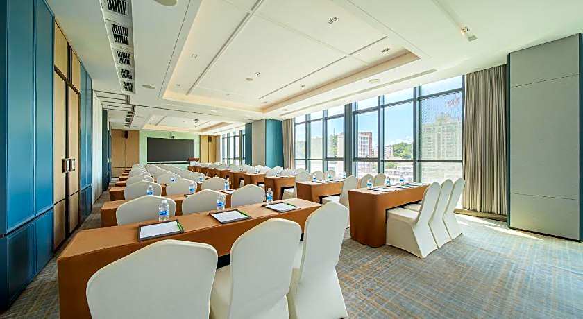 Holiday Inn Zhuhai City Center By IHG