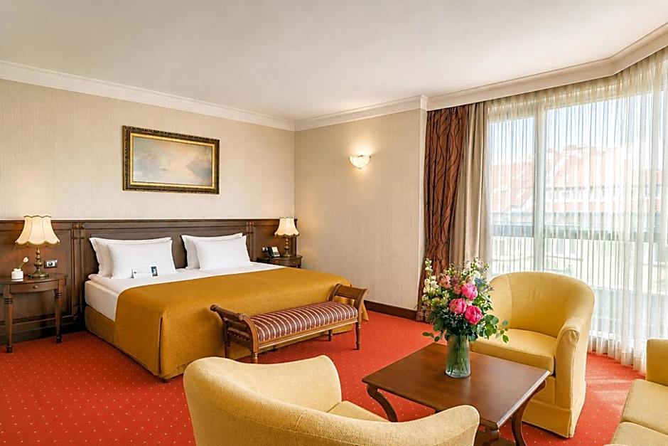 Crystal Palace Boutique Hotel