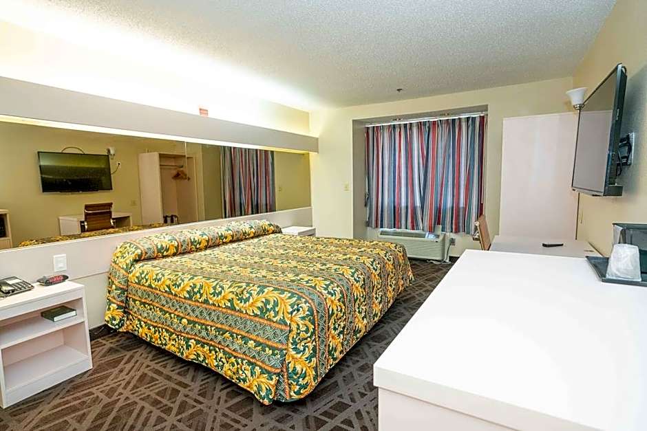 Regency Inn & Suites DFW