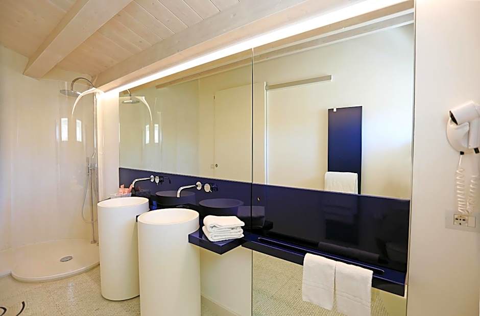 Zafran Boutique Hotel