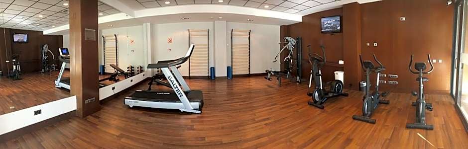 täCH Madrid Airport