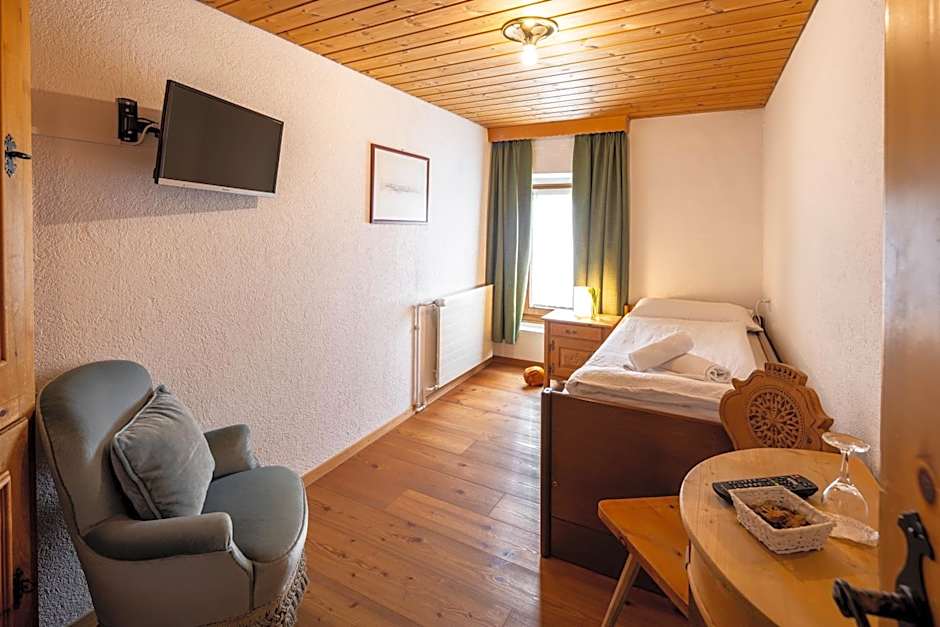 Hotel Alpina