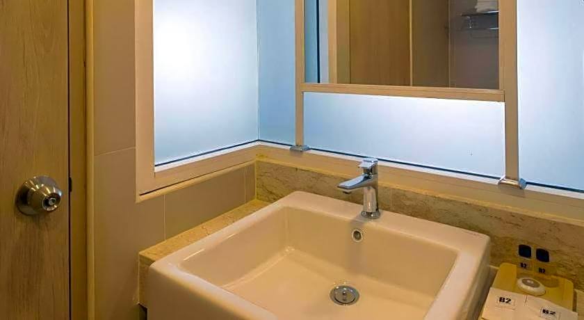 B2 Nakhonsawan Premier Hotel
