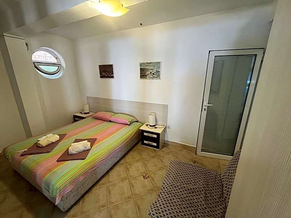 Apartments AriaSana-5m from the beach