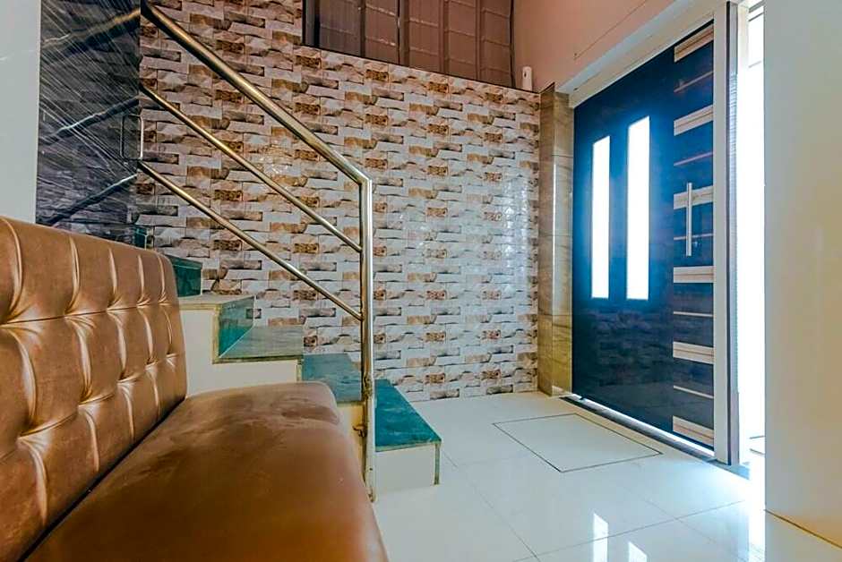 OYO Hotel Sarovar Grand