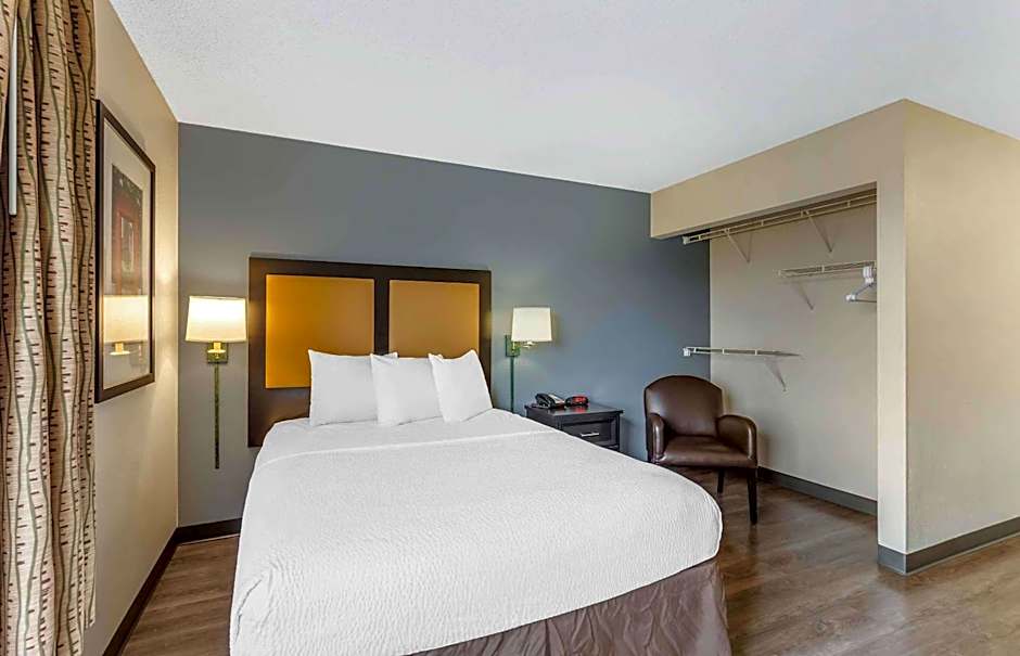 Extended Stay America Select Suites - Chicago - Naperville - East