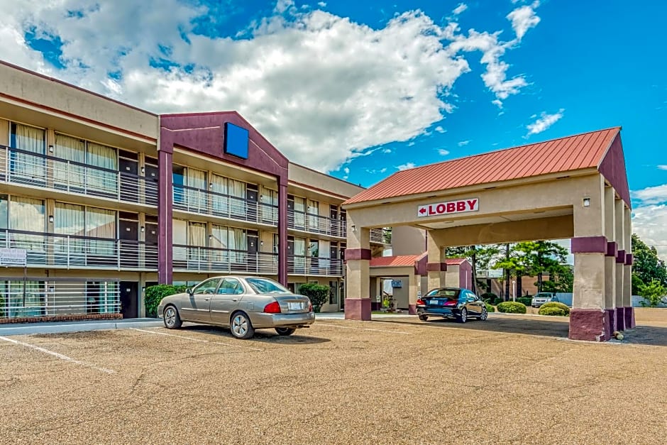 OYO Hotel Jackson North I-55