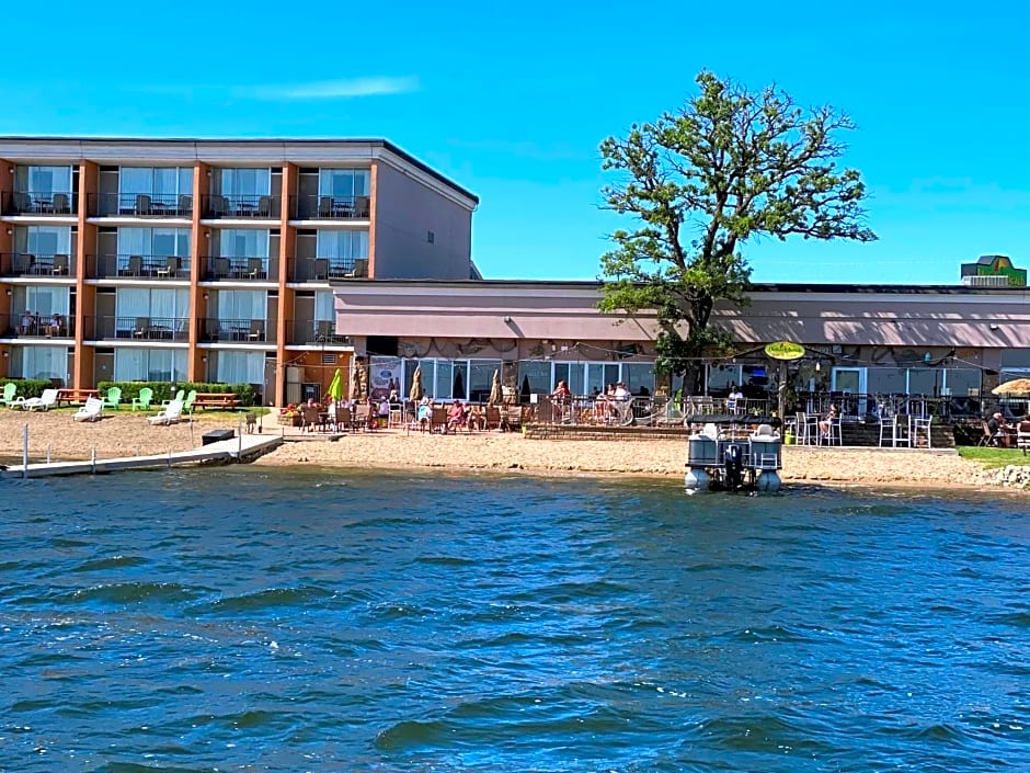 Holiday Inn Detroit Lakes