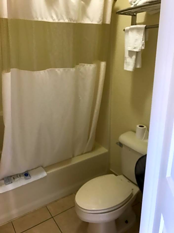 Crystal Inn and Suites