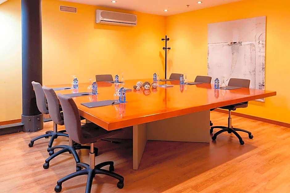 AC Hotel by Marriott Leon San Antonio