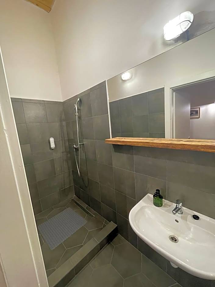 HoStel Cosmopolitan*