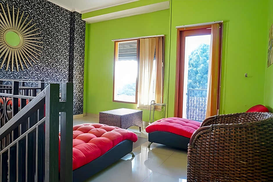 RedDoorz near Kemang Square