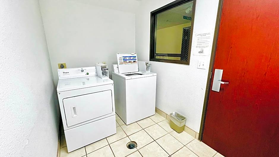 Studio 6 Suites Portland, OR Downtown OHSU